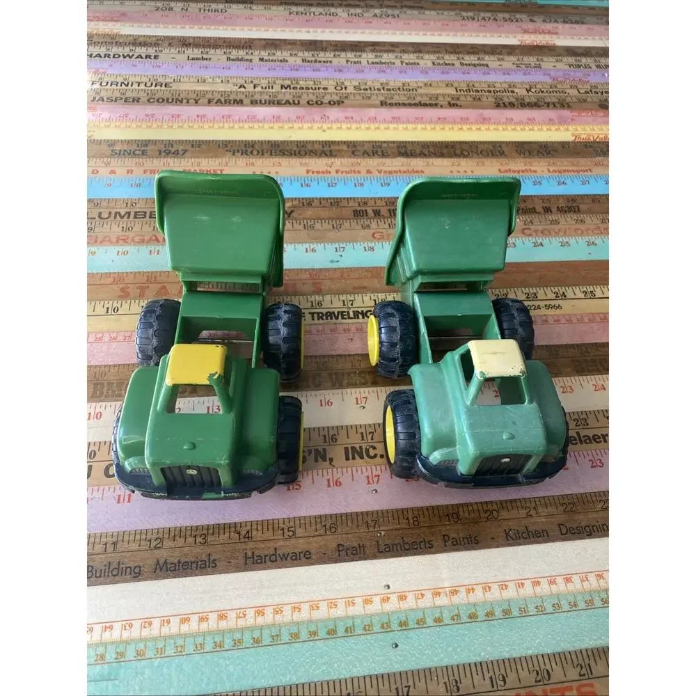 JOHN DEERE KIDS BIG SCOOP DUMP TRUCK TOY PLASTIC 6